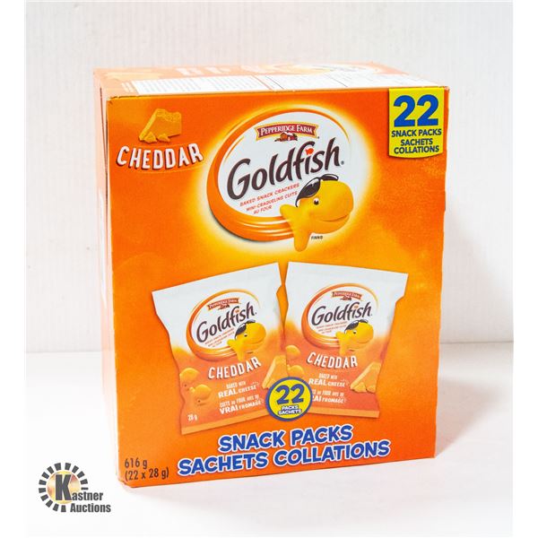 616G BOX WITH 22 PACKS OF CHEDDAR GOLDFISH