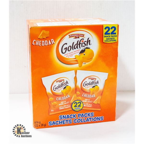 616G BOX WITH 22 PACKS OF CHEDDAR GOLDFISH