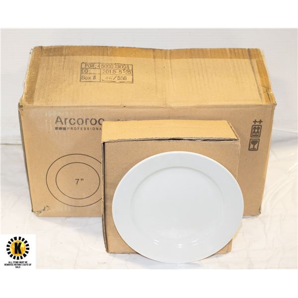 NEW BOX OF 36 ARCOROC 7  WHITE PLATES