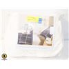 Image 1 : AMAZON BASICS BED COVER (TWIN) (NEW)