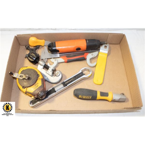 FLAT WITH CHALKLINE AND MISC SPECIALTY TOOLS