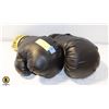 Image 1 : EVERLAST BLACK 14 OZ BOXING/MMA GLOVES