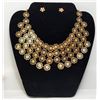 Image 1 : 14)  GOLD TONE BIB STYLE FLOWER 18" NECKLACE WITH