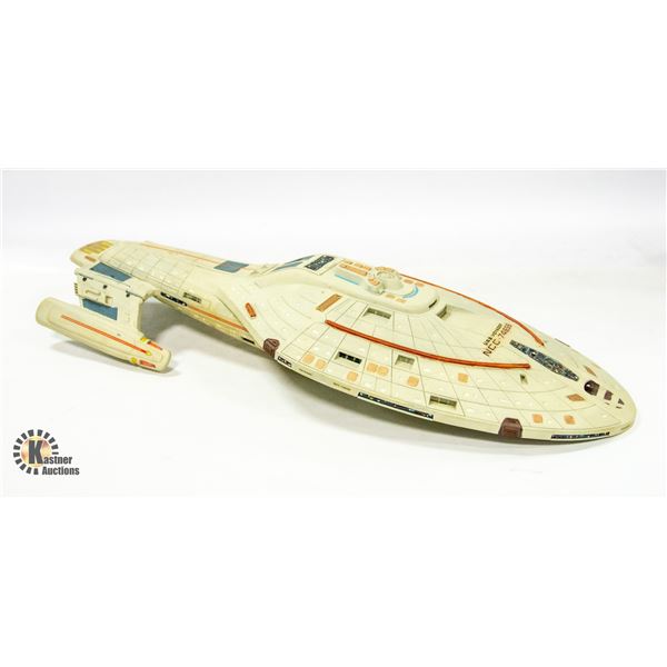 STAR TREK NCC-74656 USS VOYAGER