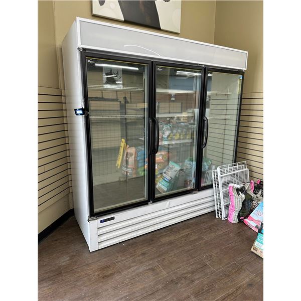 *OFF LOCATION* STANDEX 3 DOOR HINGED COOLER