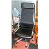 Image 1 : BLACK OFFICE CHAIR