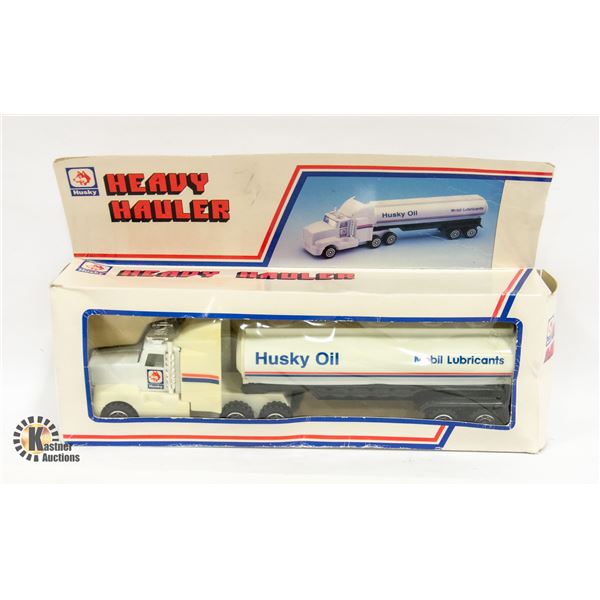 VINTAGE HUSKY OIL HEAVY HAULER