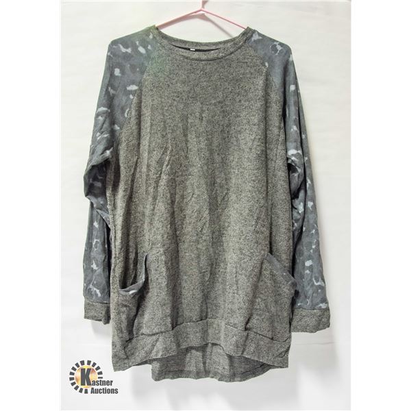 PULLOVER GREY LIGHT SWEATER
