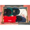 Image 1 : FLAT WITH 7 WINTER HATS & TOQUES