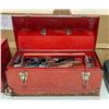 Image 2 : RED METAL TOOLBOX WITH CONTENTS