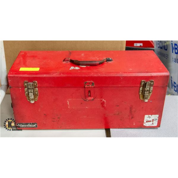 RED "INTERNATIONAL" STEEL TOOLBOX WITH TRAY,
