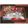 Image 1 : BOX WITH CHRISTMAS DECOR INCL. BOX WITH
