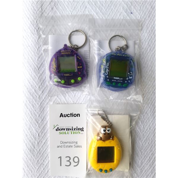Tamagotchi & More Cat A