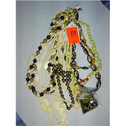 6 Mixed necklaces