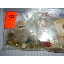 Mixed gold-tone jewelry. Necklaces, bracelets, pendants, pins, earrings, tie tacks.