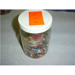 Quality bead mix. Includes semi-precious stone, glass, metal, bone & pearls. Includes hardware for 6