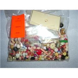 Bead mix kit. Includes bone, stone, shell & glass beads. 5 necklace & 3 earring kits. 320 grams bead
