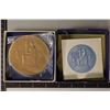 Image 2 : 3 1/2" BRONZE MEDAL CALVIN COOLIDGE WITH STAND &