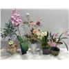 Image 1 : Assorted Lot Of Unauthentic Home Decor Flowers