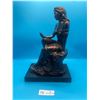 Image 2 : Austin Sculpture, Admirable Lady Staring Into Hand Mirror, With Engraved SIgnature