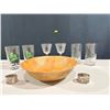 Image 1 : Glassware, wood salad bowl and stainless steel napkin rings