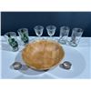 Image 2 : Glassware, wood salad bowl and stainless steel napkin rings