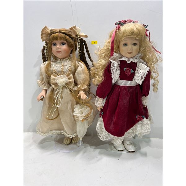 17 H Display Dolls