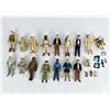 Image 2 : Star Wars Action Figure Case and Figures