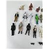 Image 2 : Collection of Vintage Star Wars Action Figures