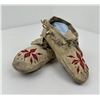 Image 1 : Plains Native American Indian Beaded Moccasins