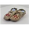 Image 2 : Plains Native American Indian Beaded Moccasins