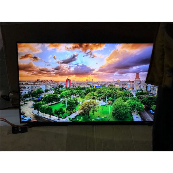 NEW DEMO Samsung 43" Crystal UHD 4K Smart TV CU7000 UN43CU7000F - retail $549.99 (new demo unit, no 