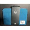 Image 2 : NEW Group of 3 Hershel 14" laptop sleeves & Targus equipment 15.6" Strata II laptop sleeve
