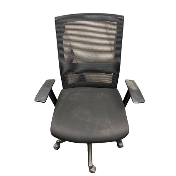 Ergonomic office chair