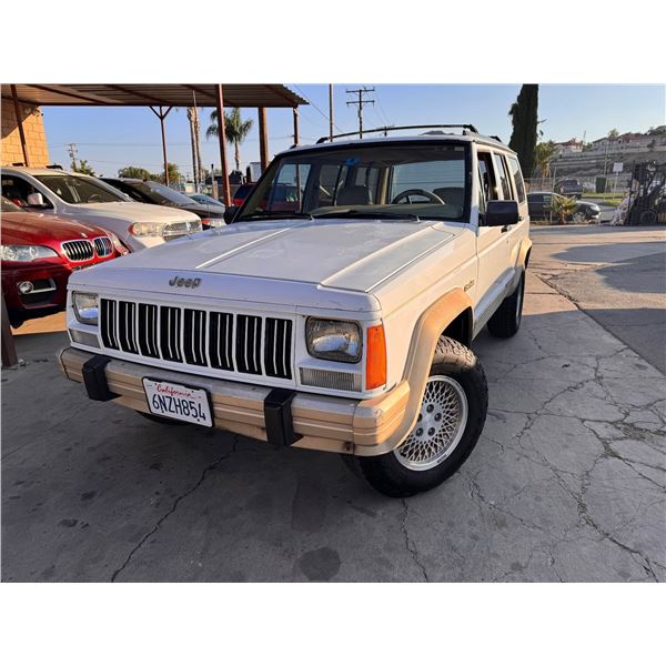 1994 Jeep Cherokee - SALVAGED/245,094 Mi