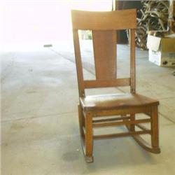 OAK ROCKING CHAIR