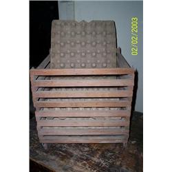 WOOD SLATE EGG CRATE WITH TRAYS