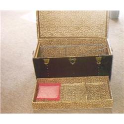 ANTIQUE TRUNK