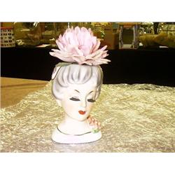 LADY HEADVASE