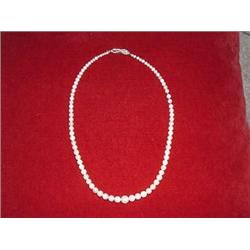REAL PEARLS  (NECKLACE)