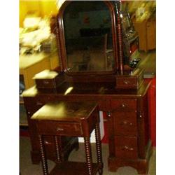 ANTIQUE DRESSING SET