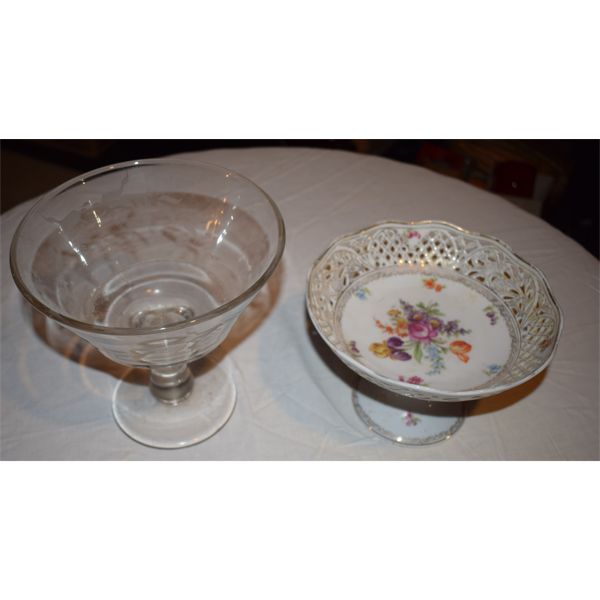 2 Pedestal Fruit Bowls