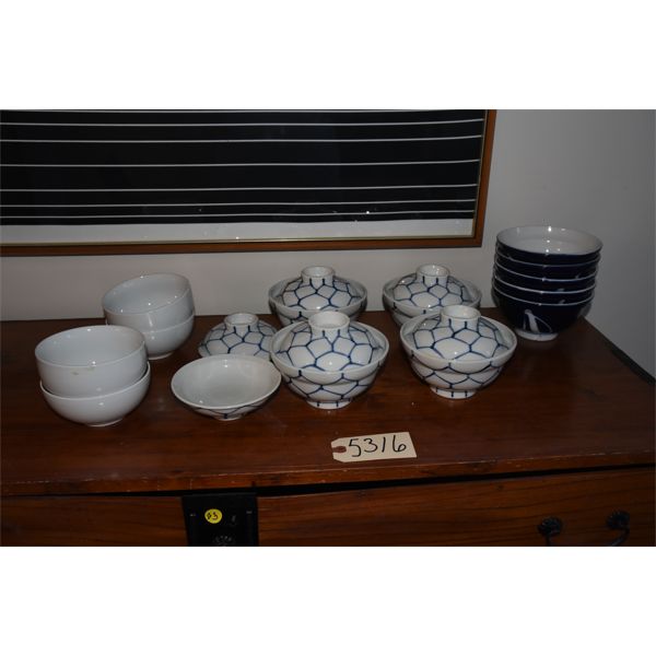 Box Lot Soup Bowls