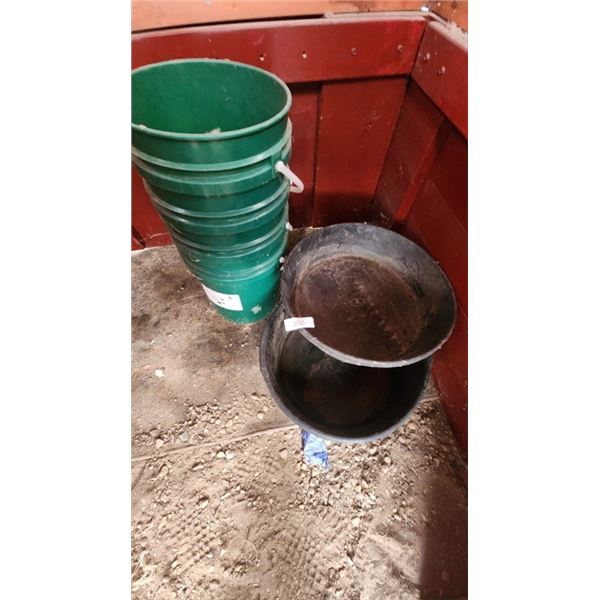 Black plastic pans, green plastic pails
