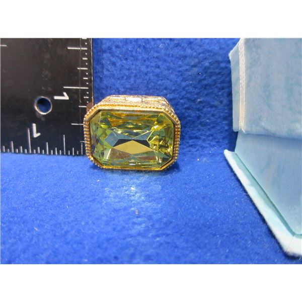 Vintage 1950's Florenza Pill Box - Gold Plated