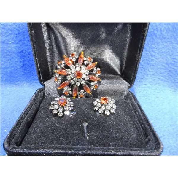 Vintage Brooch & Clip-on Earring Set - 16.9 Gram Total Weight