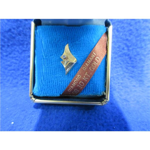 Vintage Lapel Pin - 10 Karat Gold with Diamond