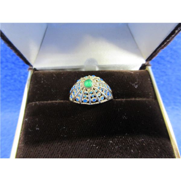 Vintage 18 Karat Gold Ring with Blue & Green Cabochons