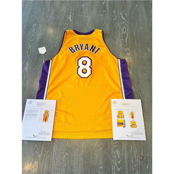 KOBE BRYANT L.A LAKERS BASKETBALL JERSEY OWNED AND WORN BY TERELL OWENS WITH PAPERWORK