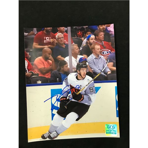 CONNOR MCDAVID SIGNED TEAM NORTH AMERICA 8 X 10 (GCG HOLO)